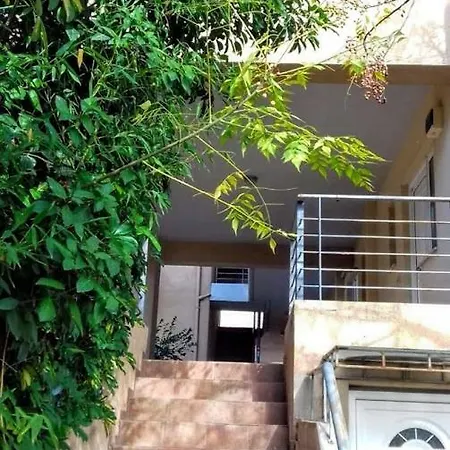 House, Nirvana, Patras