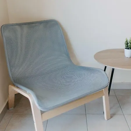 House, Nirvana, Daire *